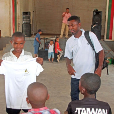 An Andapa World Lemur Festival proudly displays his LCF tee-shirt.
